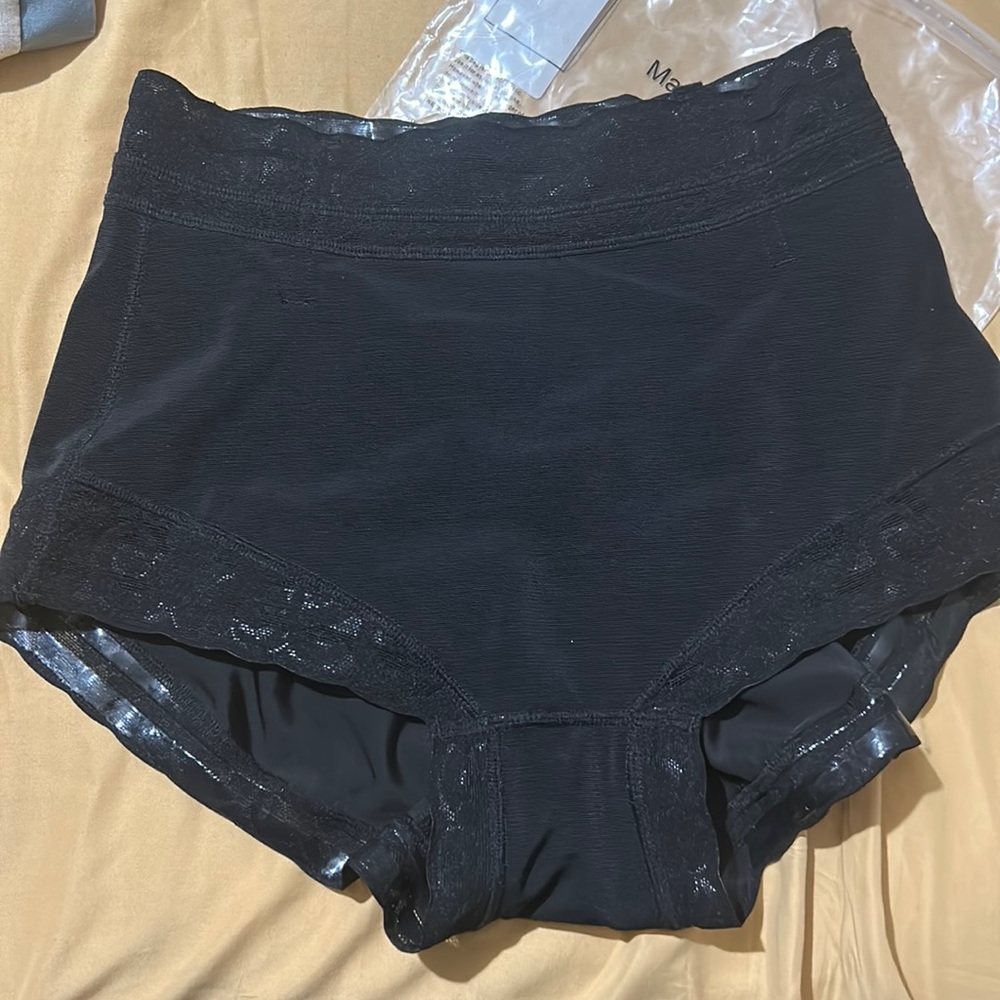 Shapewear - Picture 3 of 6